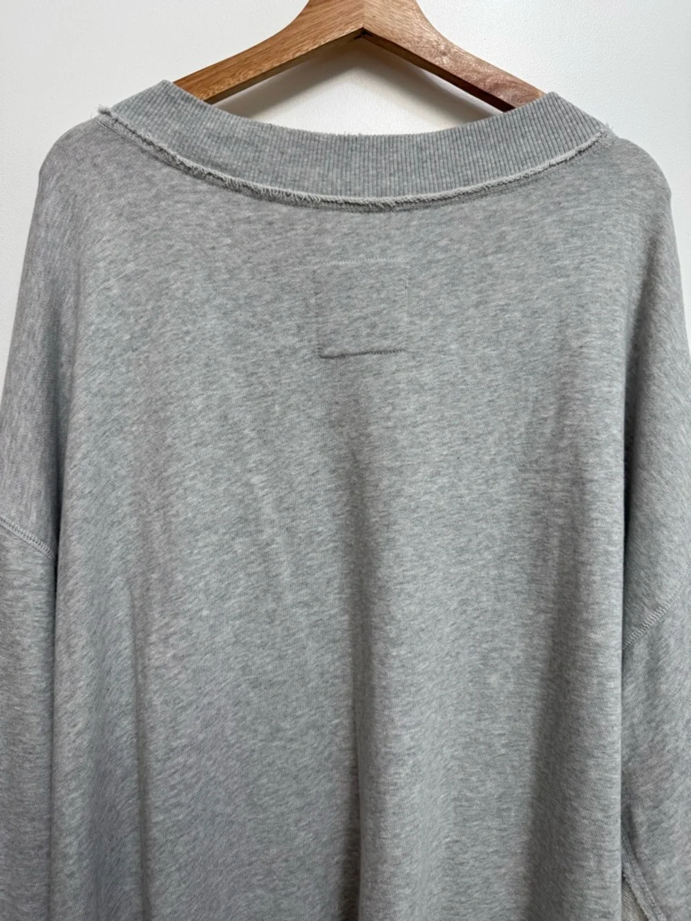 Aerie Vacay Everyday V-Neck Sweatshirt Women’s XXL Oversized Loungewear Travel - Picture 8 of 12